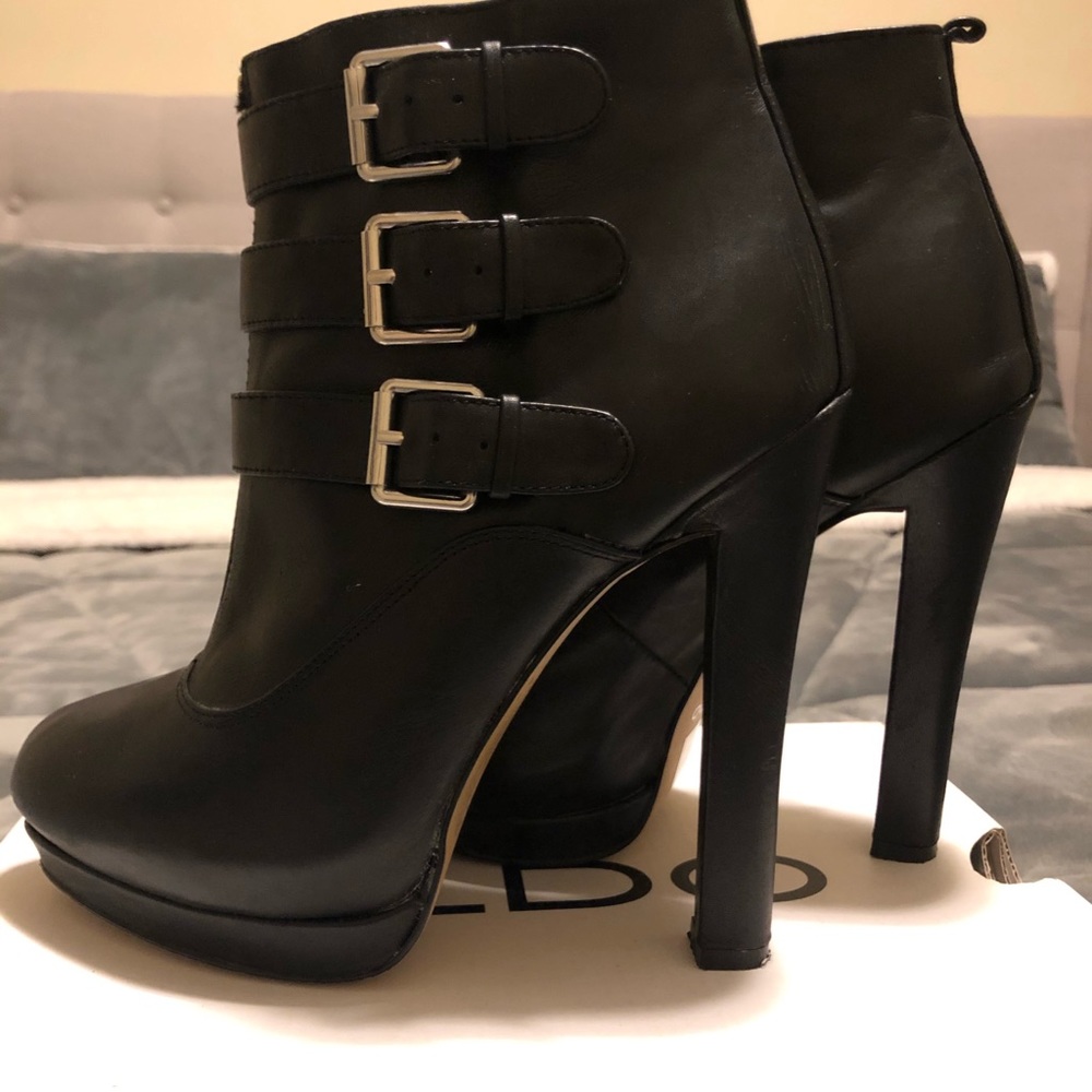 Aldo Genuine Leather Booties Size 8.5